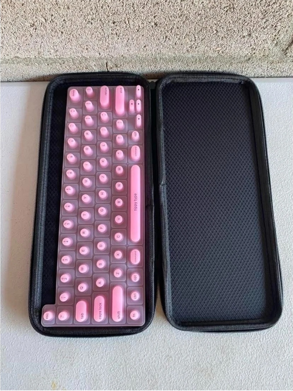 Tippy Type Keyboard Case with Pink Keycap Set - Picture 2 of 4